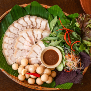 Cơm thịt luộc cà pháo