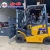 Xe Nâng Điện Ngồi 2.5 Tấn KOMATSU FB25-12 Gắn Kẹp Vuông
