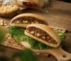 Bánh mì men tươi 80g nhân bò ngô nấm sốt tiêu đen 