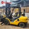 Xe nâng dầu 3 tấn Komatsu FD30T-17 gắn kẹp vuông, 4m