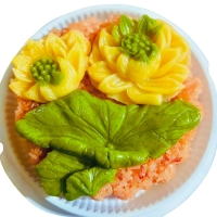 Xôi Gấc Hoa Đậu Hoạ Tiết Hoa Sen