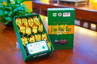 Hộp Trà Ấm Móc Câu 200g ( 16 gói 12,5g) – HTX chè Hảo Đạt