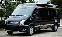 Dcar Limousine 10 chỗ 