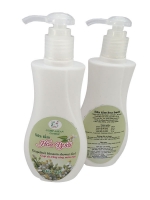 Sữa Tắm Hoa Bưởi Tha Von 250 ml, nhẹ nhàng làm sạch da với hương thơm của bưởi