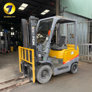 Xe nâng dầu TCM FD15T13