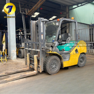 Xe nâng dầu 3.5 tấn KOMATSU FD35NT-10