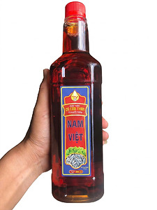 Nước Chấm Cá Cơm Than Nam Việt 900ml — Đậm Đà Thơm Ngon Chính Hãng