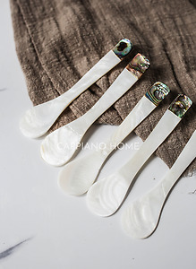 Thìa khảm trai đuôi đen, thìa tự nhiên