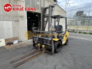 Xe nâng dầu 2.5 tấn Komatsu FD25T-17