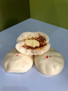 Bánh bao nhân xá xíu phô mai