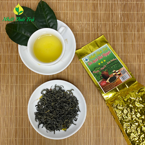 Trà Thái Nguyên cao cấp Nhất Thái Trà 3 sao nước vàng sóng sánh