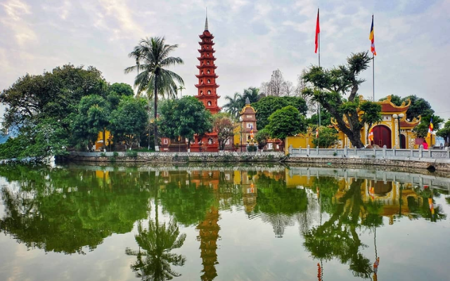 Chùa Trấn Quốc - Địa điểm du lịch tâm linh nổi tiếng ở Hà Nội