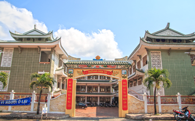 Miếu Bà Chúa Xứ Núi Sam Châu Đốc – An Giang